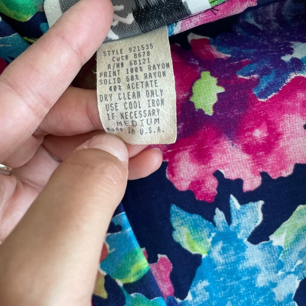 Vintage Floral Blazer with Pink and Blue Accents - Picture 8 of 8